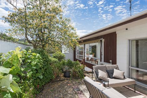 Photo of property in 1/22 Valley Road, Browns Bay, Auckland, 0630