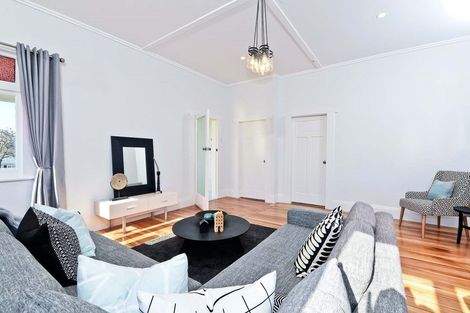 Photo of property in 11 Walsh Street, Forest Lake, Hamilton, 3200