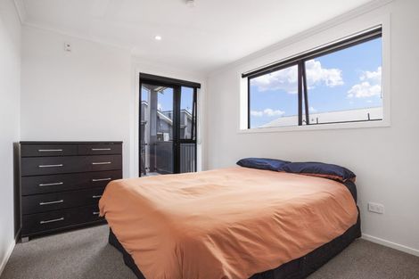 Photo of property in 100 Cadness Street, Northcote, Auckland, 0627
