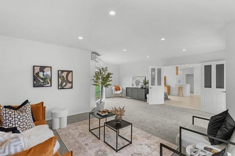 Photo of property in 15 Parkham Drive, Burnside, Christchurch, 8053