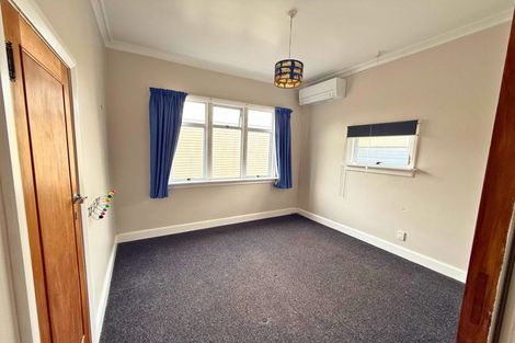 Photo of property in 11 Taranaki Street, Saint Johns Hill, Whanganui, 4501