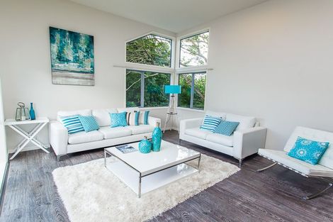 Photo of property in 1b Lynwood Road, New Lynn, Auckland, 0600