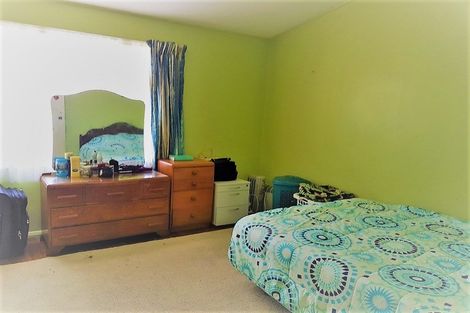 Photo of property in 34a-d Cornwall Crescent, Cannons Creek, Porirua, 5024