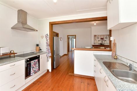 Photo of property in 36 Karaka Street, Helensville, 0800