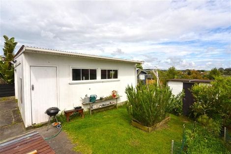 Photo of property in 20 Craigbank Avenue, New Lynn, Auckland, 0600