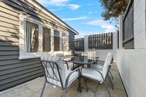 Photo of property in 19 Marine Parade, North New Brighton, Christchurch, 8083