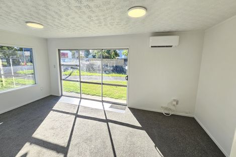 Photo of property in 1/29 Garelja Road, Henderson, Auckland, 0612