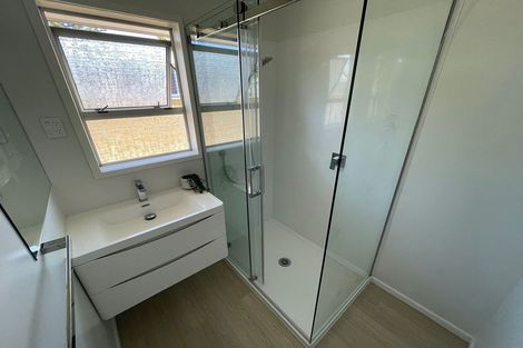 Photo of property in 104 Edmonton Road, Henderson, Auckland, 0612