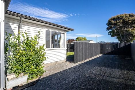 Photo of property in 17 Woodgrove Avenue, North New Brighton, Christchurch, 8083