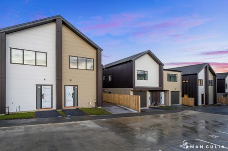 Photo of property in 26-28 Pomaria Road, Henderson, Auckland, 0610