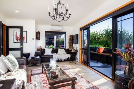 Photo of property in 2a Richmond Street, Fitzroy, New Plymouth, 4312
