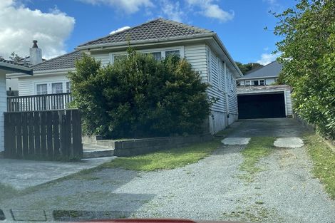 Photo of property in 158f1 Newlands Road, Newlands, Wellington, 6037