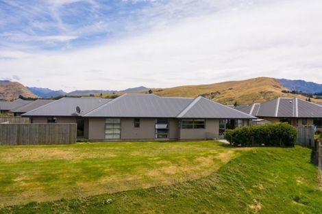 Photo of property in 15 Judge And Jury Drive, Lake Hayes, Queenstown, 9304