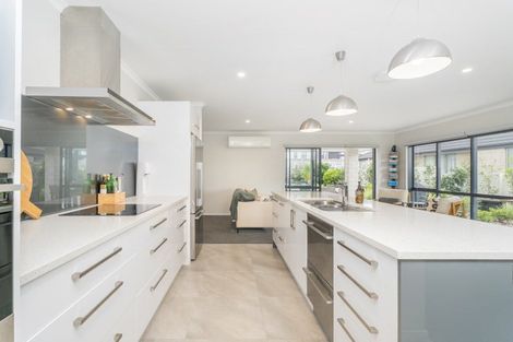 Photo of property in 22 Leeward Drive, Whitianga, 3510