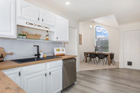 Photo of property in 84 Navigation Drive, Whitby, Porirua, 5024