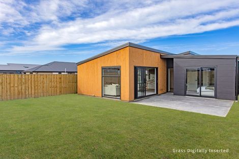 Photo of property in 27 Herridge Street, Woodend, 7691