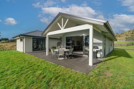 Photo of property in 11 Lochinvar Lane, Acacia Bay, Taupo, 3385