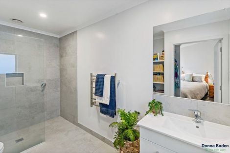 Photo of property in 9 Hogan Street, Pukekohe, 2120