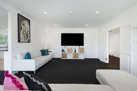 Photo of property in 99 Akaroa Drive, Maupuia, Wellington, 6022