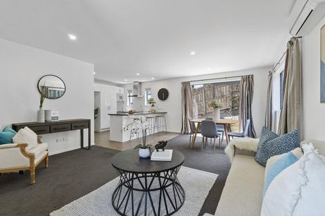 Photo of property in 548b Glenfield Road, Glenfield, Auckland, 0629