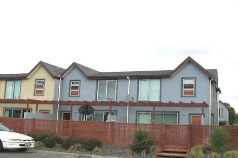 Photo of property in 2/15 Clearwater Cove, West Harbour, Auckland, 0618