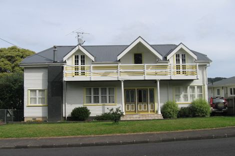 Photo of property in 11 Derwent Crescent, Titirangi, Auckland, 0604