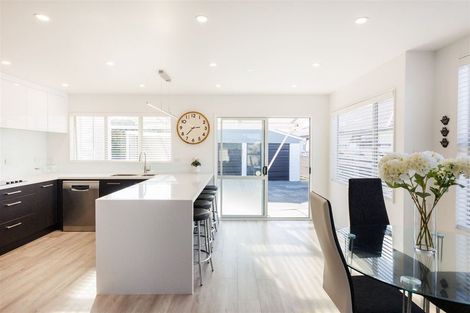 Photo of property in 17 Palliser Place, Milson, Palmerston North, 4414