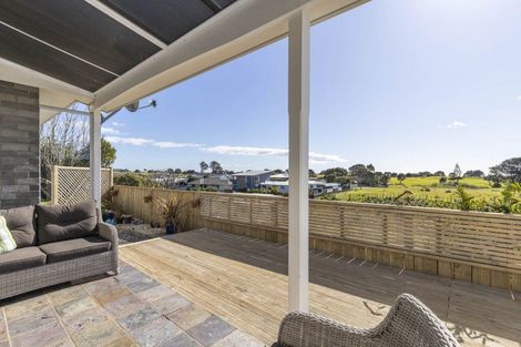 Photo of property in 2/13 Chatswood Grove, Fitzroy, New Plymouth, 4312