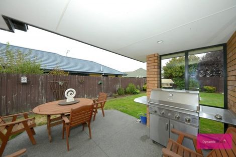 Photo of property in 111 Inwoods Close, Parklands, Christchurch, 8083