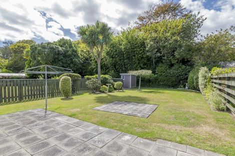 Photo of property in 7 Kowhai Grove, Waikanae, 5036