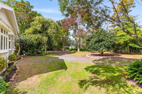 Photo of property in 435 Tararua Road, Levin, 5571