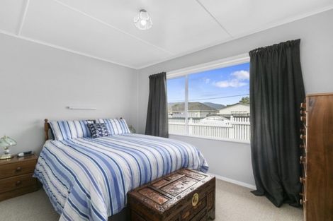 Photo of property in 3 Kent Street, Wainuiomata, Lower Hutt, 5014