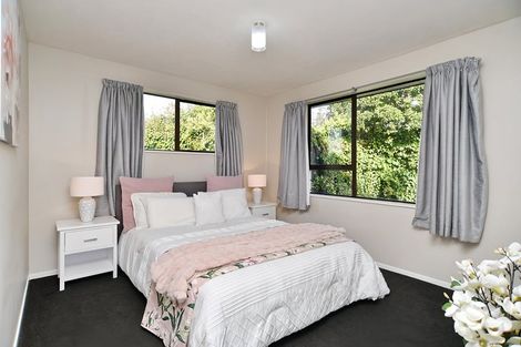 Photo of property in 31 Tyrone Street, Belfast, Christchurch, 8051