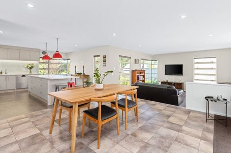 Photo of property in 52 Rochfort Road, Havelock North, 4130