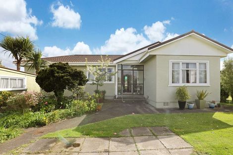 Photo of property in 5 Gloag Street, Waverley, 4510