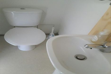 Photo of property in Urbane Apartments, 15/29 Webb Street, Mount Cook, Wellington, 6011