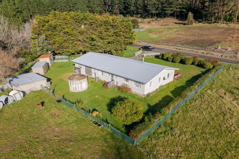 Photo of property in 5421 Masterton Castlepoint Road, Tinui, Masterton, 5889