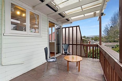 Photo of property in 15 Sherwood Avenue, Te Atatu South, Auckland, 0610