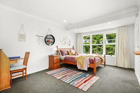 Photo of property in 33 Chester Road, Tawa, Wellington, 5028
