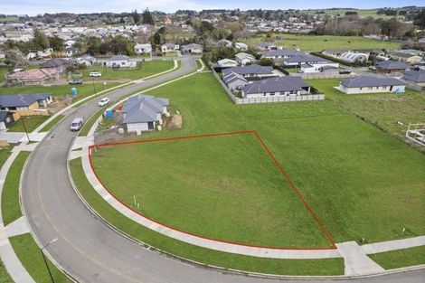 Photo of property in 15 Campbell Place, Marton, 4710