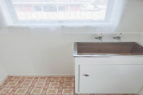 Photo of property in 1/36 Blacklock Avenue, Henderson, Auckland, 0612