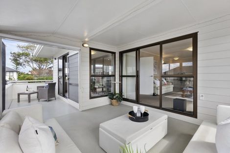 Photo of property in 15 Quebec Road, Milford, Auckland, 0620