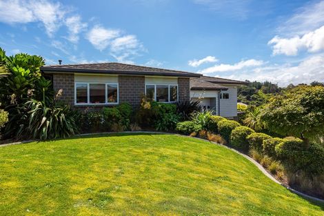 Photo of property in 17 Dusky Crescent, Aotea, Porirua, 5024