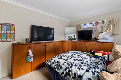 Photo of property in 8 Sailfish Drive, West Harbour, Auckland, 0618