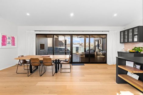 Photo of property in 7 Edenmore Terrace, Fitzherbert, Palmerston North, 4410