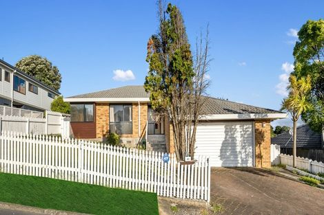 Photo of property in 40 Pigeon Mountain Road, Half Moon Bay, Auckland, 2012
