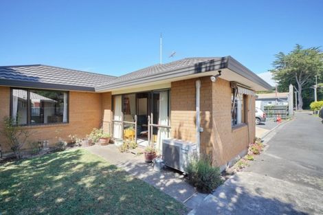 Photo of property in 58 Sawyers Arms Road, Northcote, Christchurch, 8052