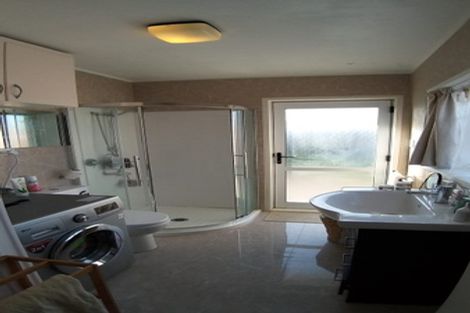 Photo of property in 40 Priestley Drive, Bucklands Beach, Auckland, 2014