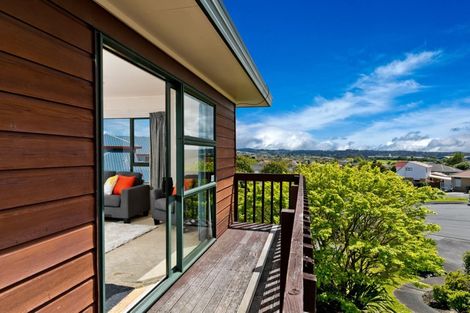 Photo of property in 21 Gala Place, Henderson, Auckland, 0612