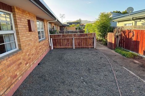 Photo of property in 24 Middle Road, Havelock North, 4130